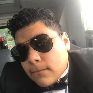 Meet your Posher, Luis